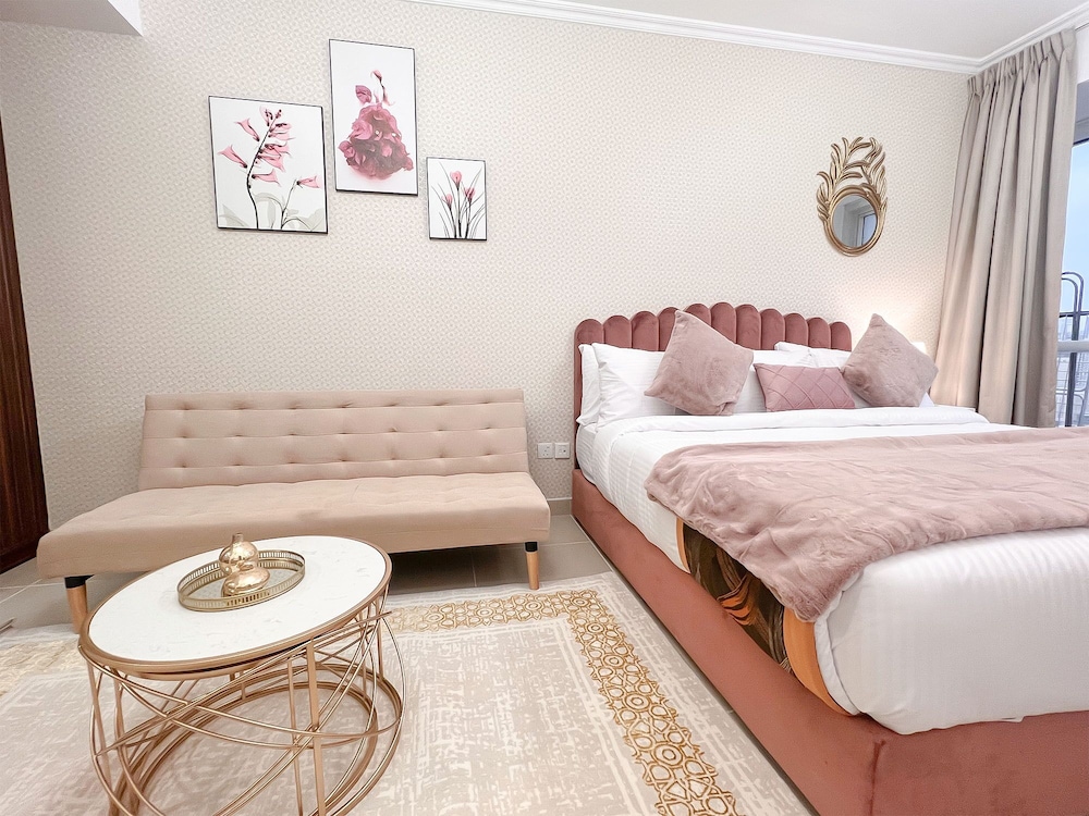 Cosmos Living Cozy Studio Near Marina