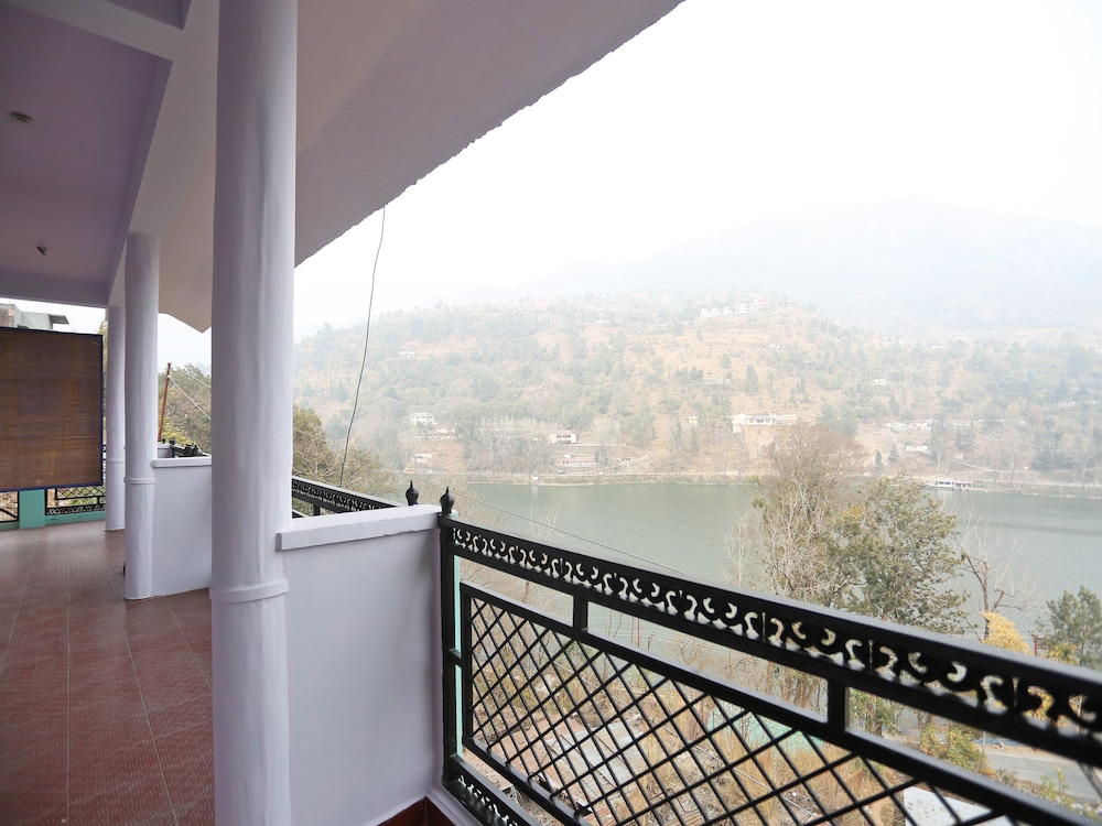 OYO 12312 Home Lake View 2 BHK Bhimtal