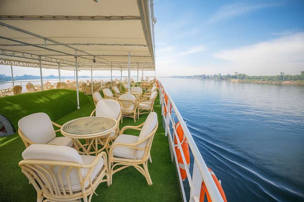 Nile Cruise Majesty every Monday from Aswan 3 nights and every Thursday from Luxor 4 nights