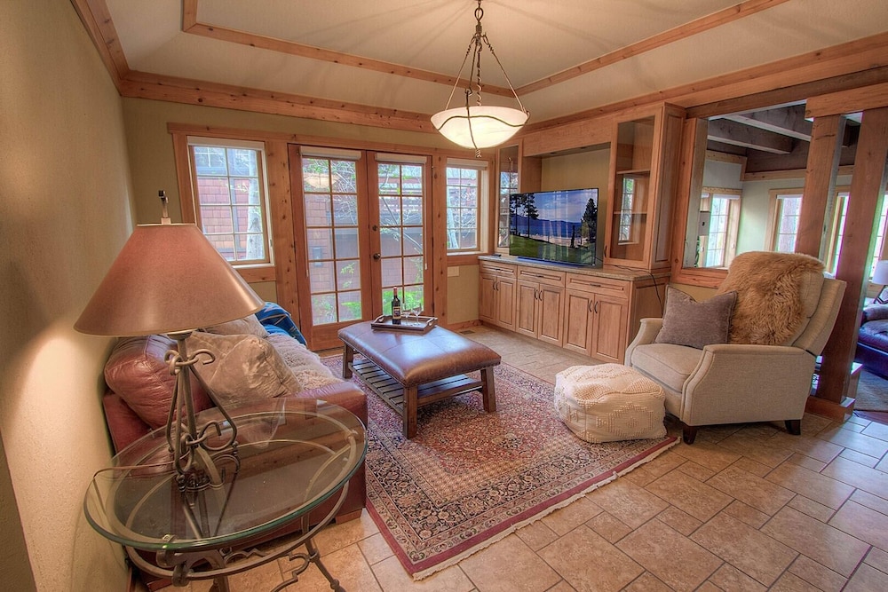Lake Tahoe Vacations - Third Creek Comfort 2 Bedroom Townhouse by RedAwning - Property Image 1