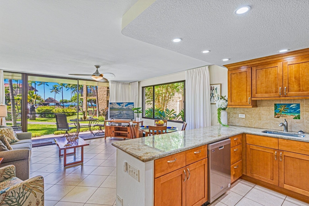 Papakea H107 1 bedroom, 1 bath OceanView 1 Condo by RedAwning view 5