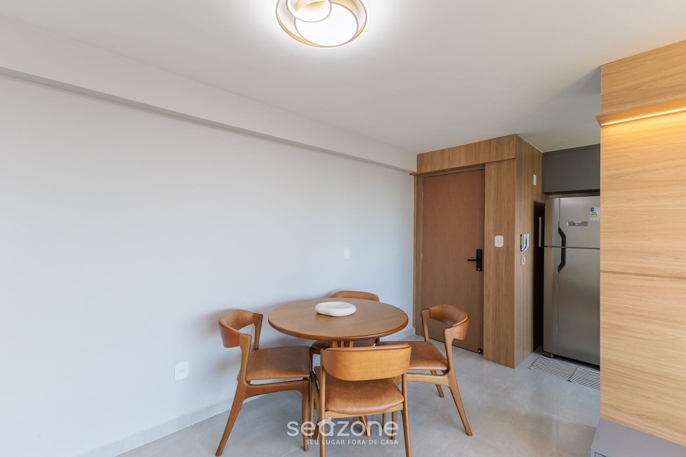 Building With Swimming Pool 300m From the Beach in Ilheus - MMD