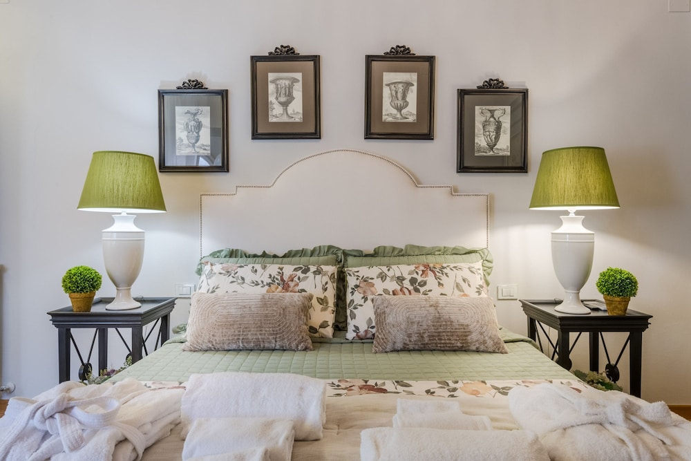 Castruccio s Heritage Haven
