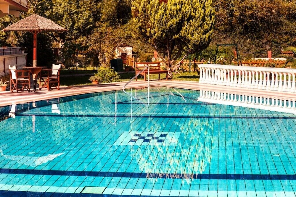 Haroula Apartments