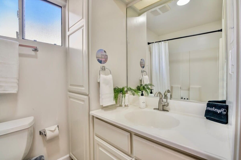 @ Marbella Lane - Stylish Cozy4br in Siliconvalley