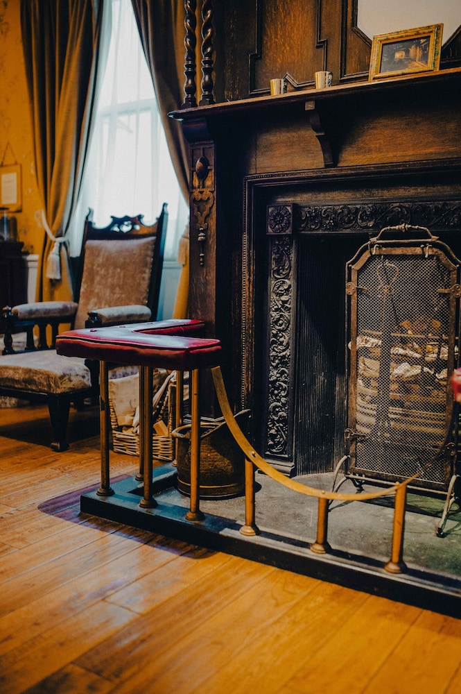 The George Hotel
