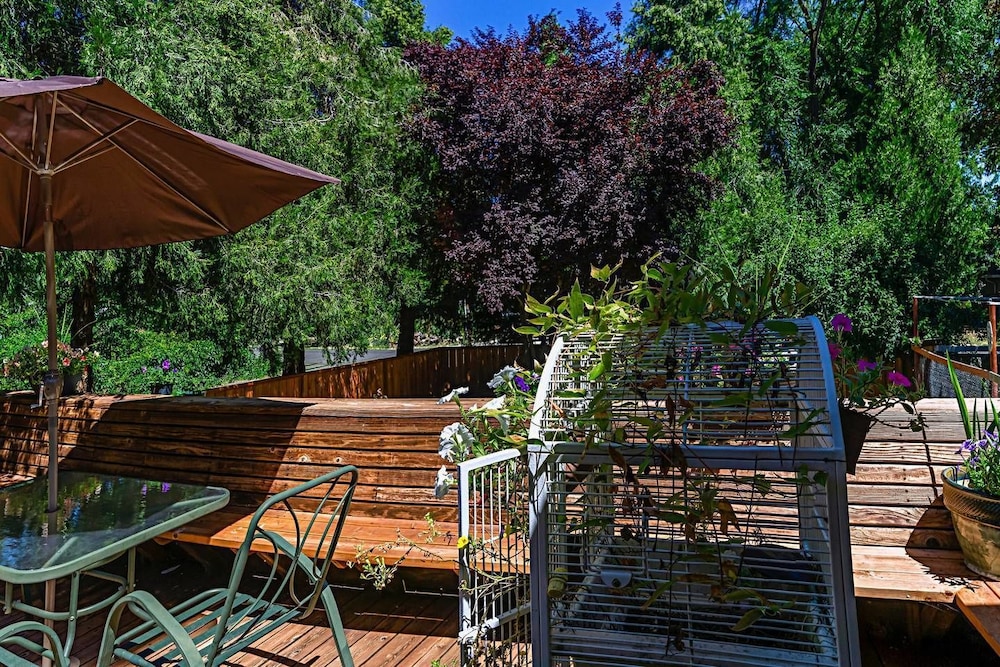 Madi's Place Guest House - Property Image 11