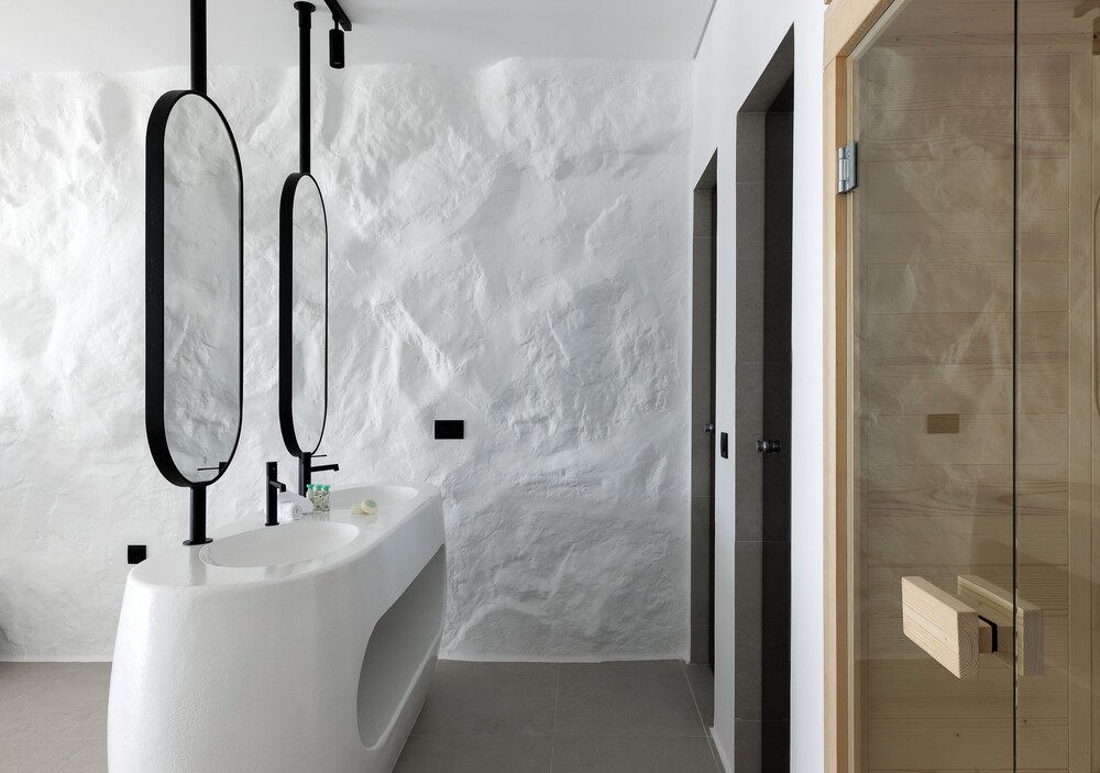 WhiteArt Suites