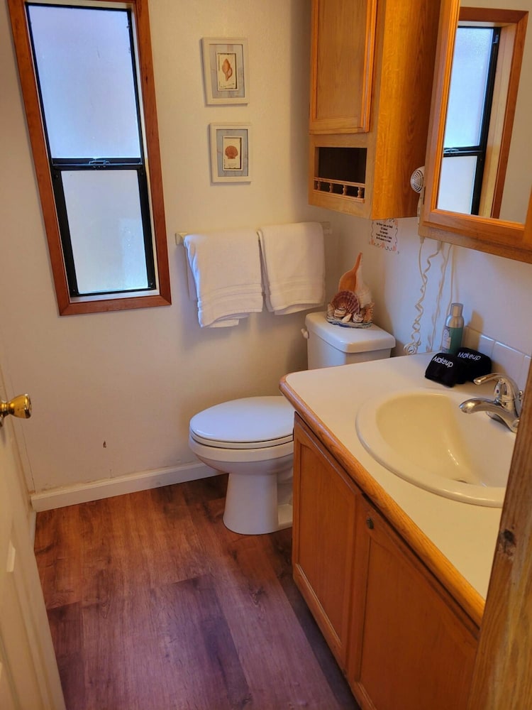 Ocean Front Cabin 12 Jacuzzi Spectacular Views