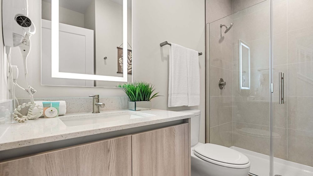 Upstay Pristine 3BR Home With Private Pool BBQ