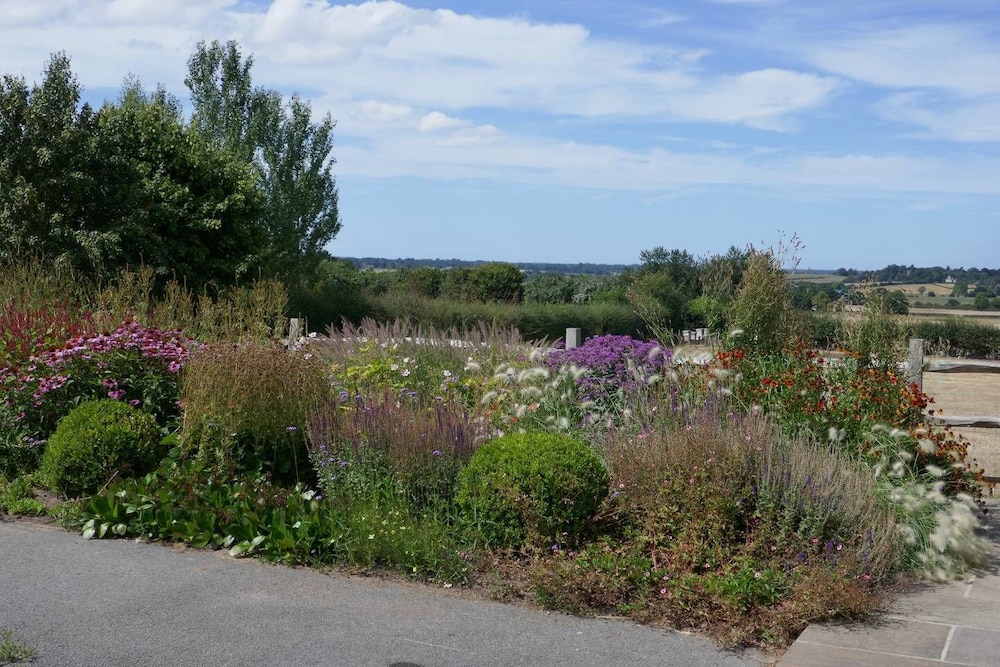 Photo 33