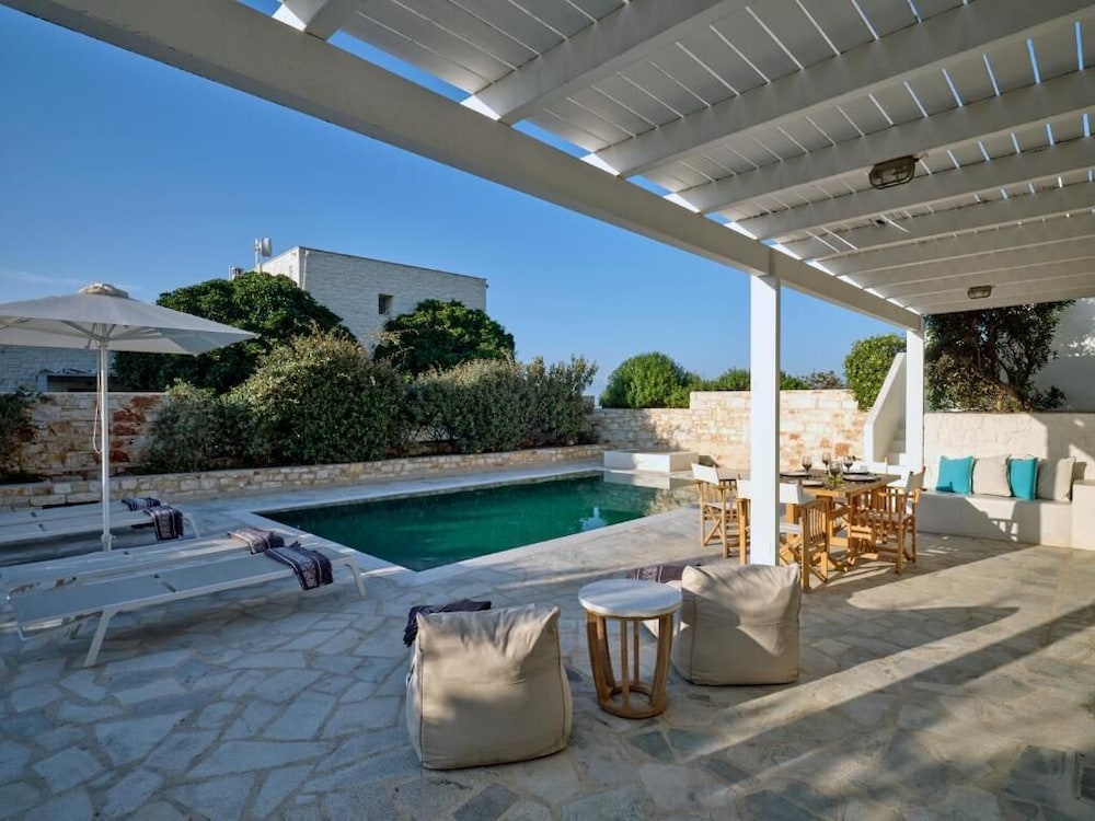 Empire Luxury Villas