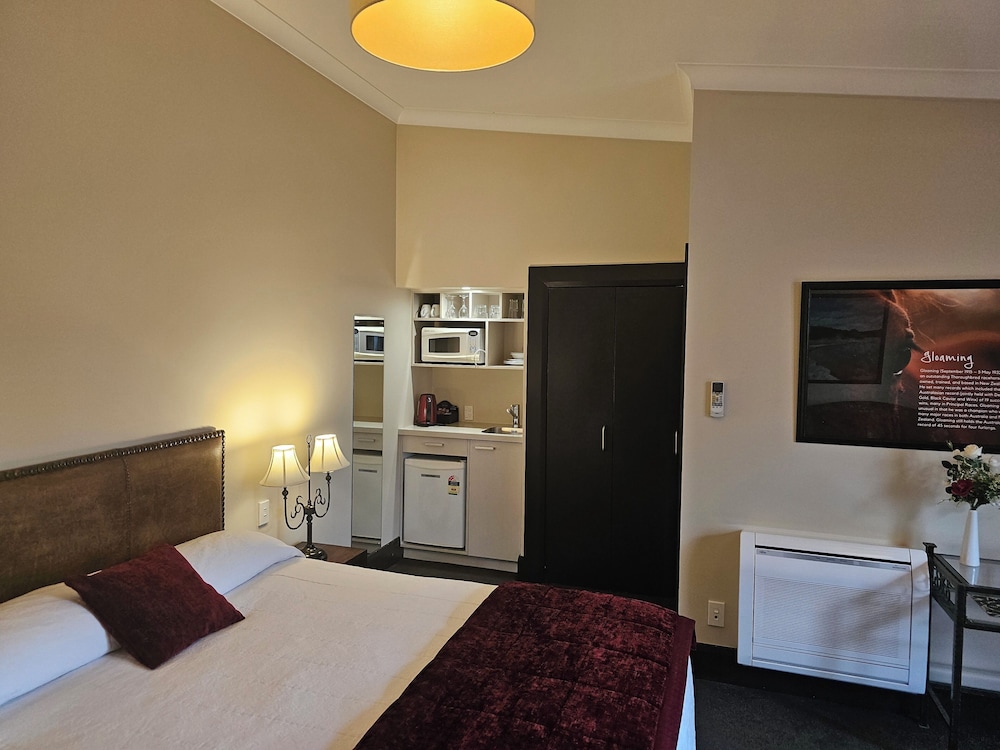 Gateway Motor Inn