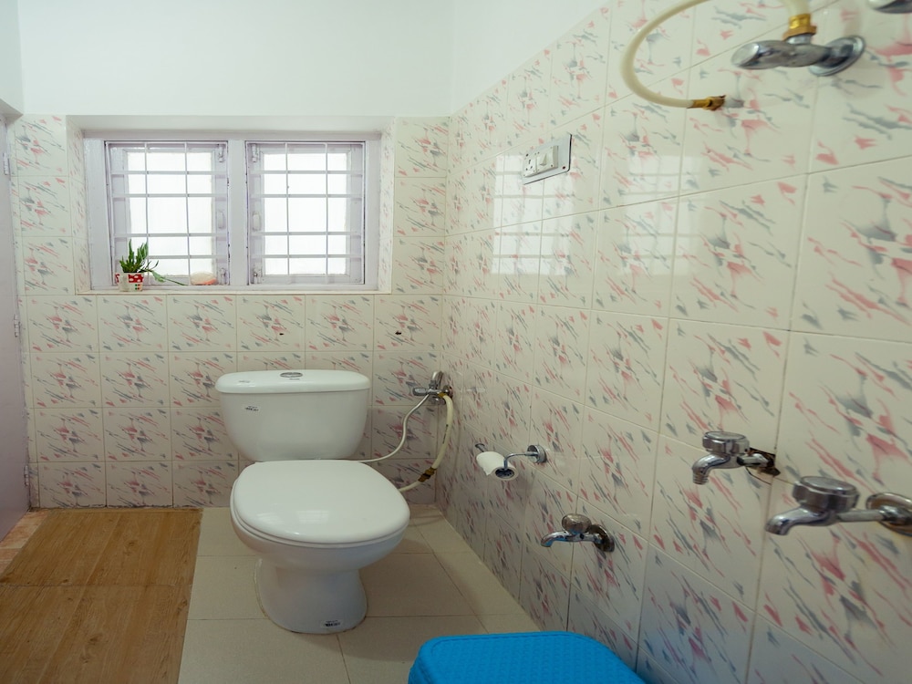 OYO 14133 Home Oak Cottage 1BHK Kempty Road