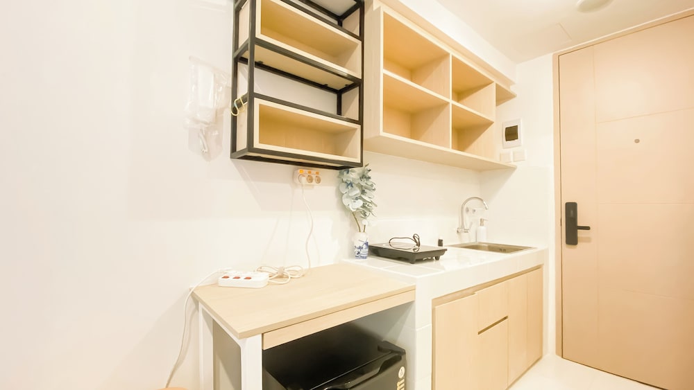 Cozy Living and Homey Studio at Apartment Tokyo Riverside PIK 2