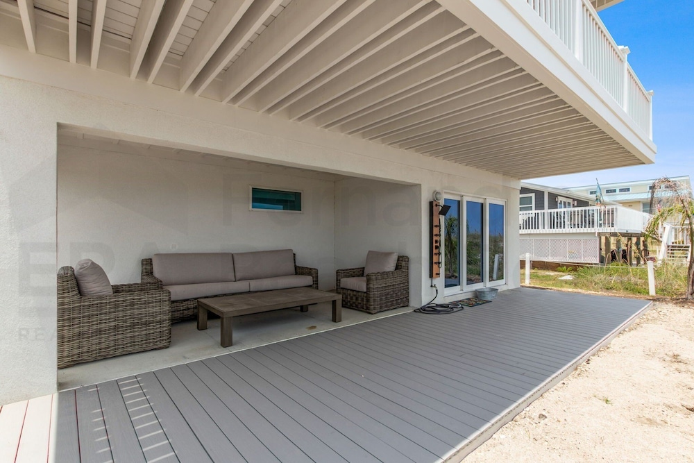 1088 S. Fletcher Ave 5 Bedroom Home