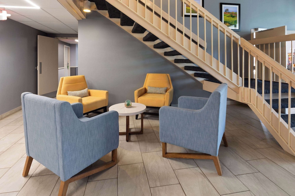 Sheboygan Vacations - La Quinta Inn by Wyndham Sheboygan - Property Image 5