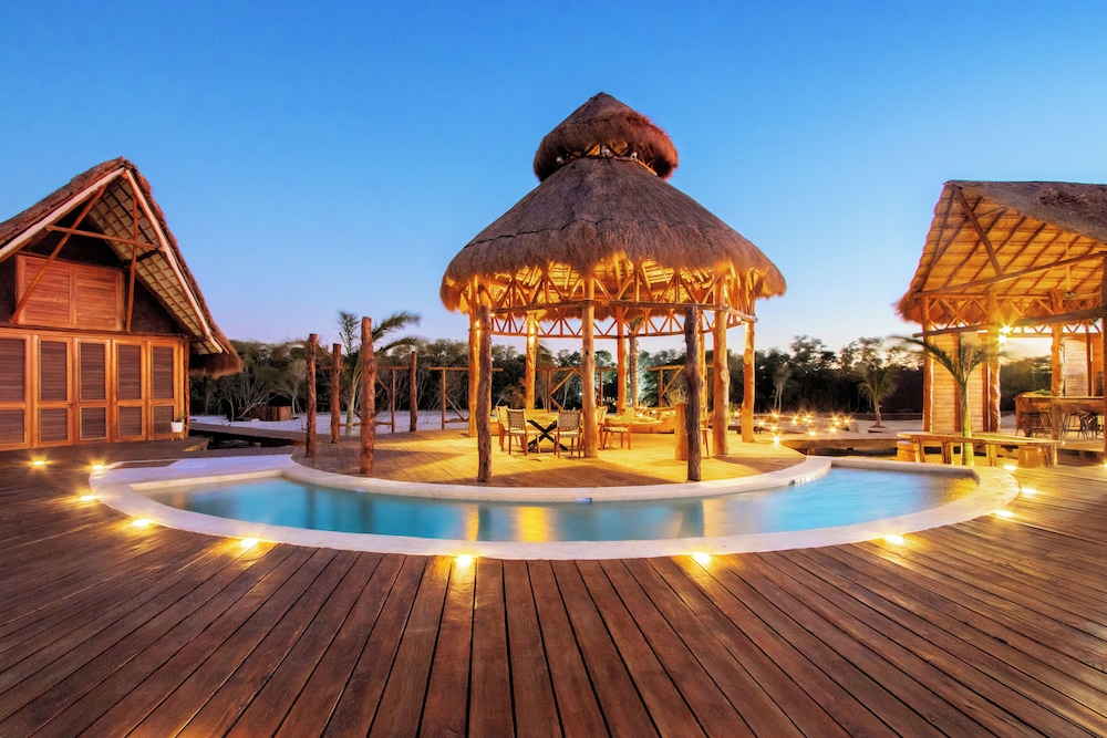 LOB LOB Beach Cabins