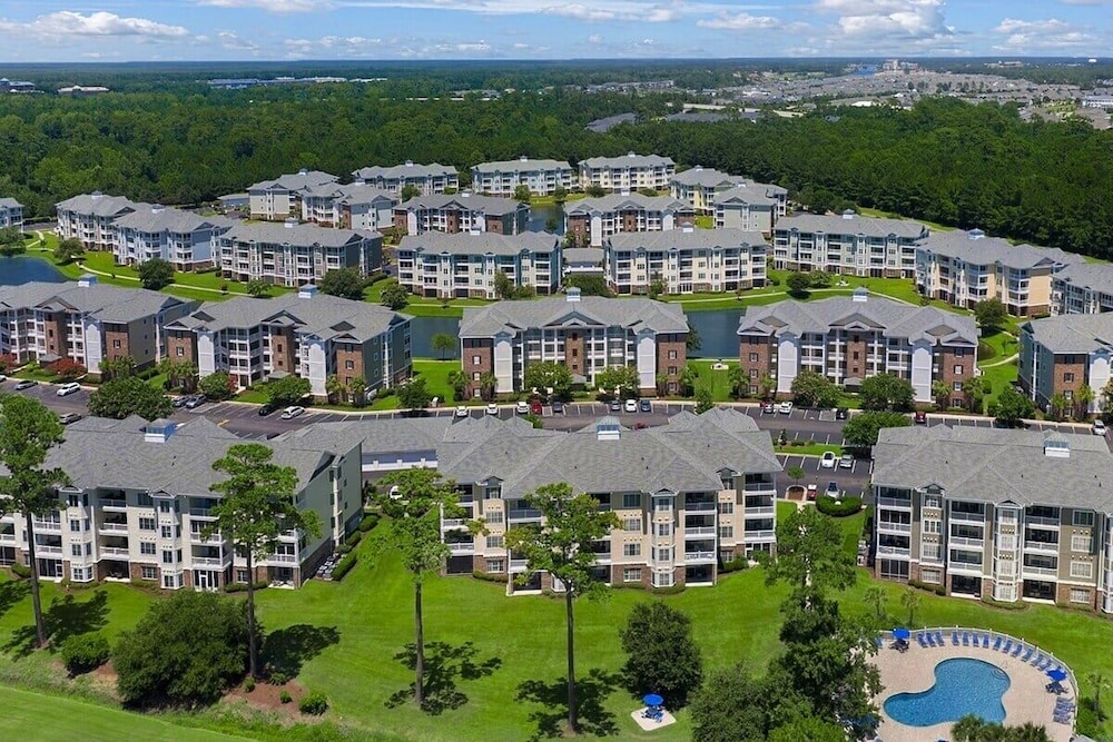Magnolia Pointe Luster Leaf 4890-301 3 Bedroom Condo