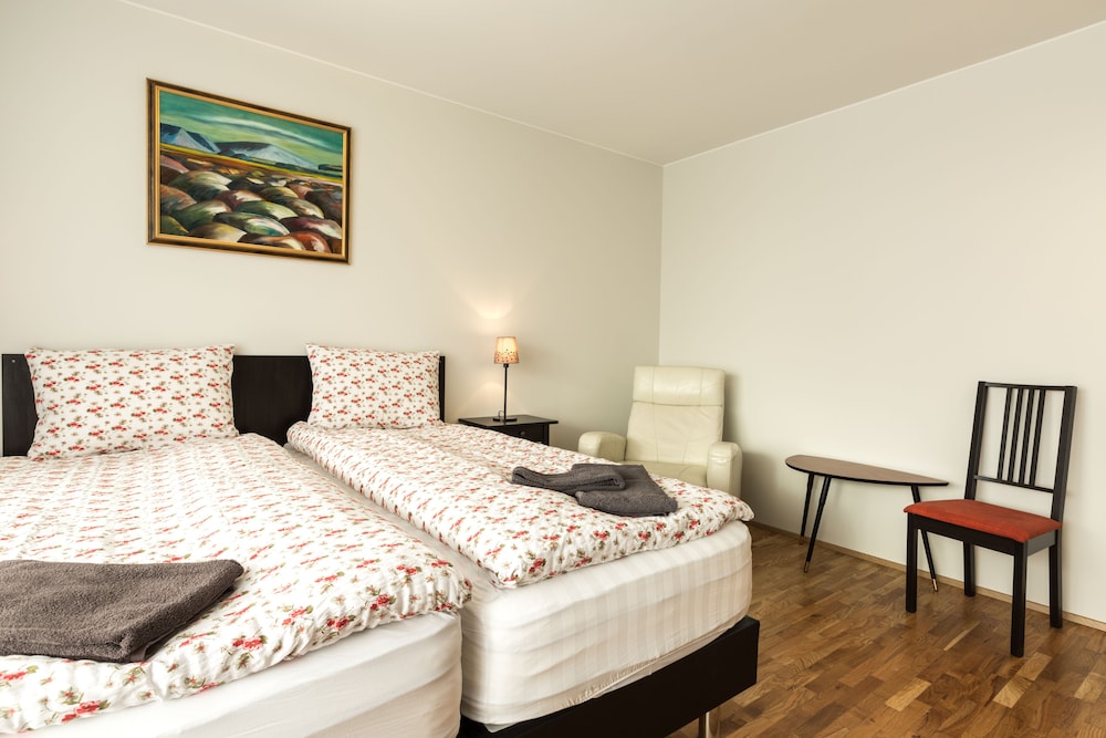 Guesthouse Garun, Skolavellir