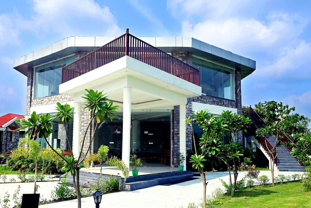 The Corbet Manral Resort & Spa view 5