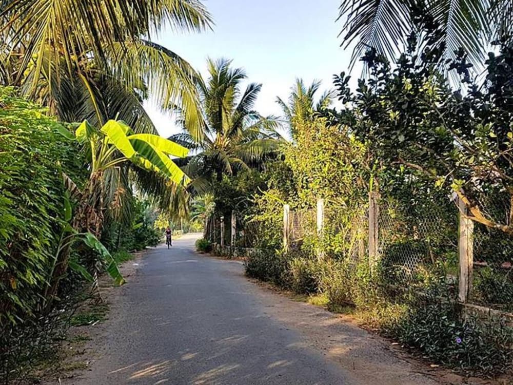 Peaceful Homestay in the Middle of Fruit Garden - Room With Public Restroom view 4