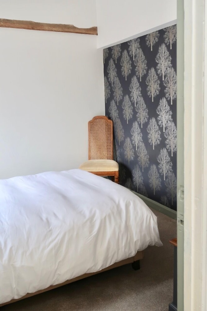 4bedhouse/leominster/hiking/castles/sleeps7/wifi view 5