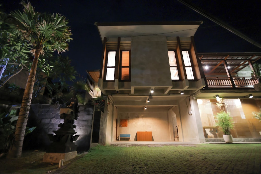 Lorn Villa