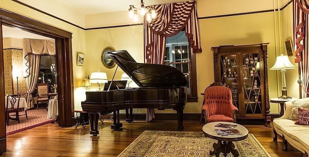 Double Oaks Bed and Breakfast, photo 13