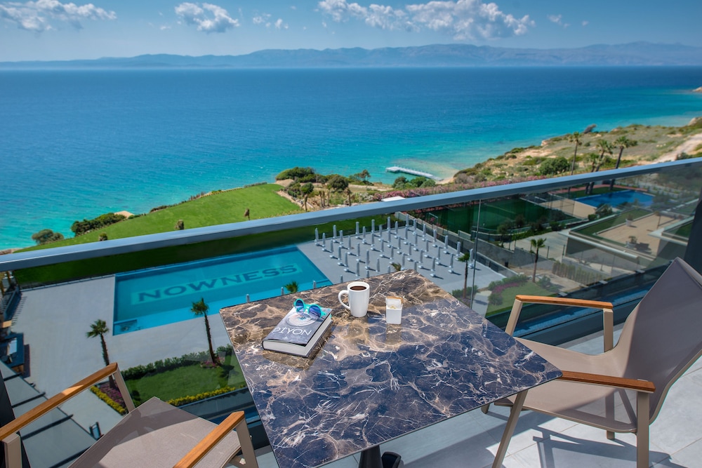The Nowness Luxury Hotel & Spa - Image 6