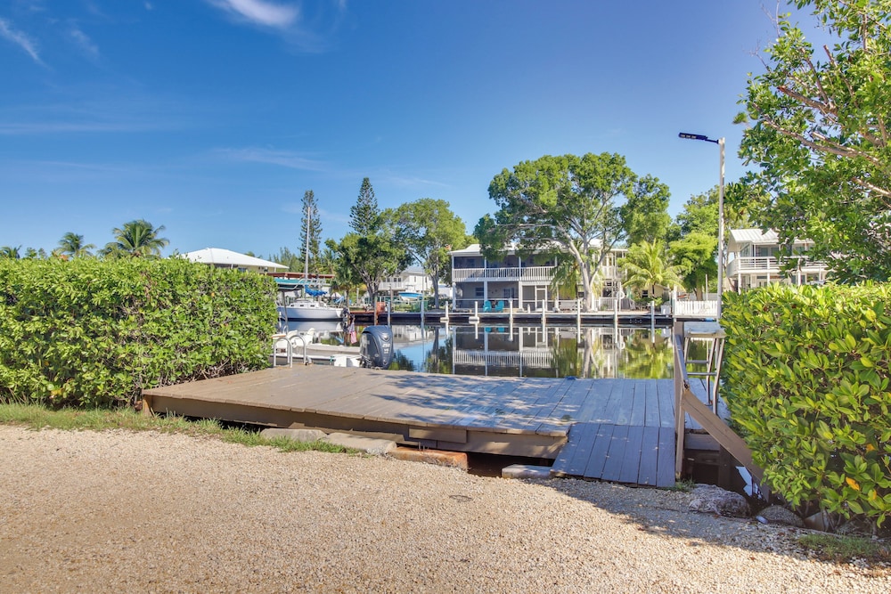< 1 Mi to Pennekamp: Tranquil Escape w/ Dock
