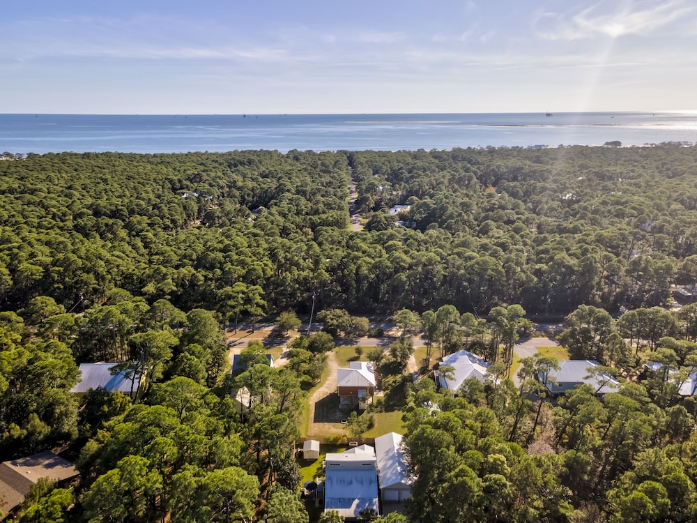 Bienville Bungalow - 304 Bienville Blvd 2 Bedroom Home