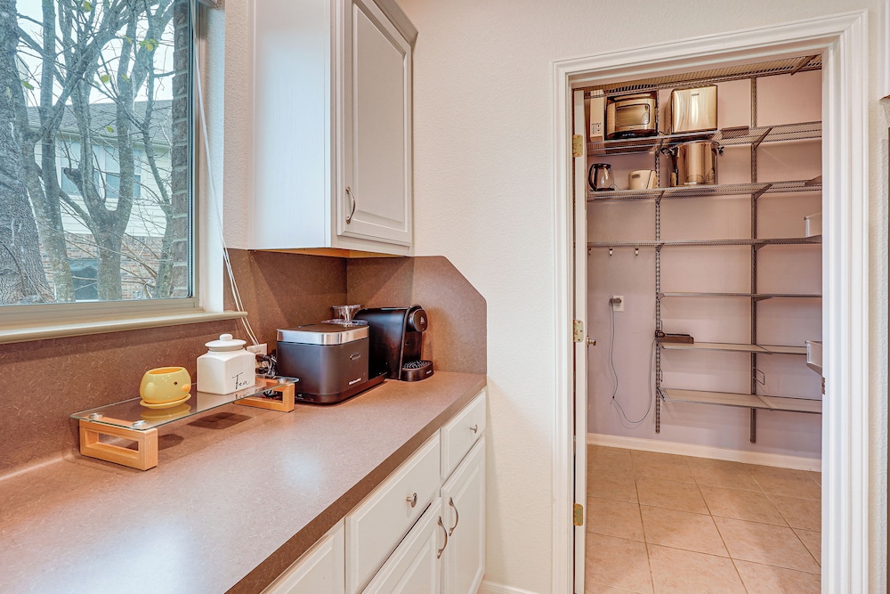 Play & Unwind, Pflugerville Gem w/ Community Perks