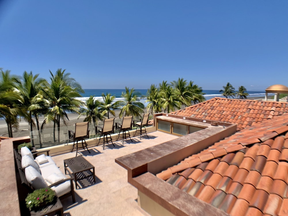 Luxury Villa on The Beach - Hermosa Palms 10A