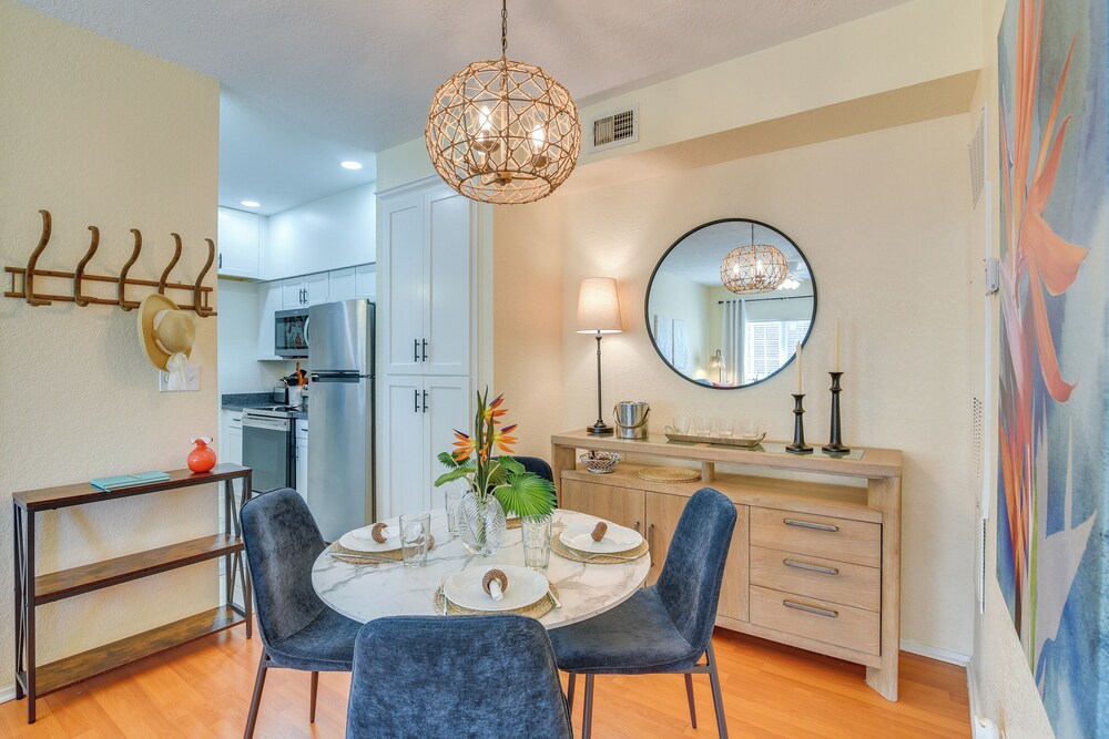 Great Location! Quiet Galveston Gem 1 Mi to Shore