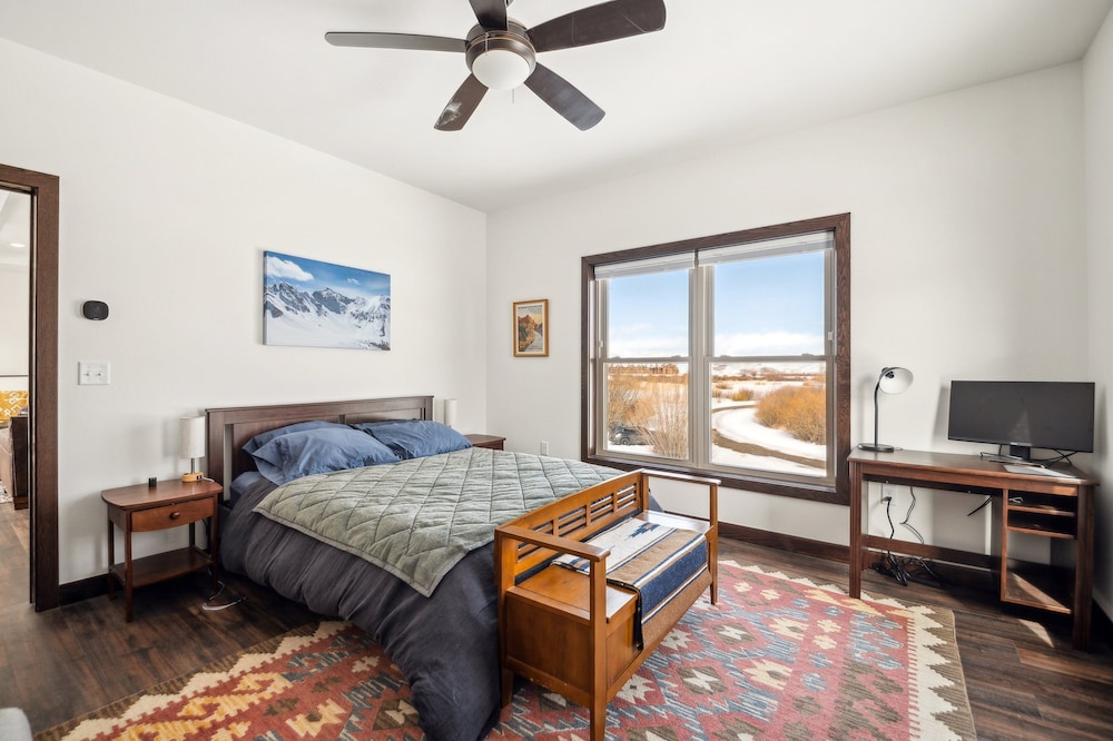 Mountain Bliss Retreat 4 Bedroom Home