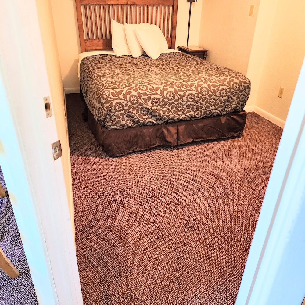 Canyon Motel - Property Image 68