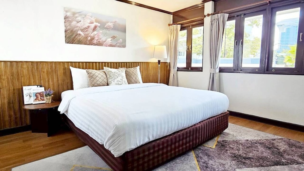Greta Villa Nakluea 18