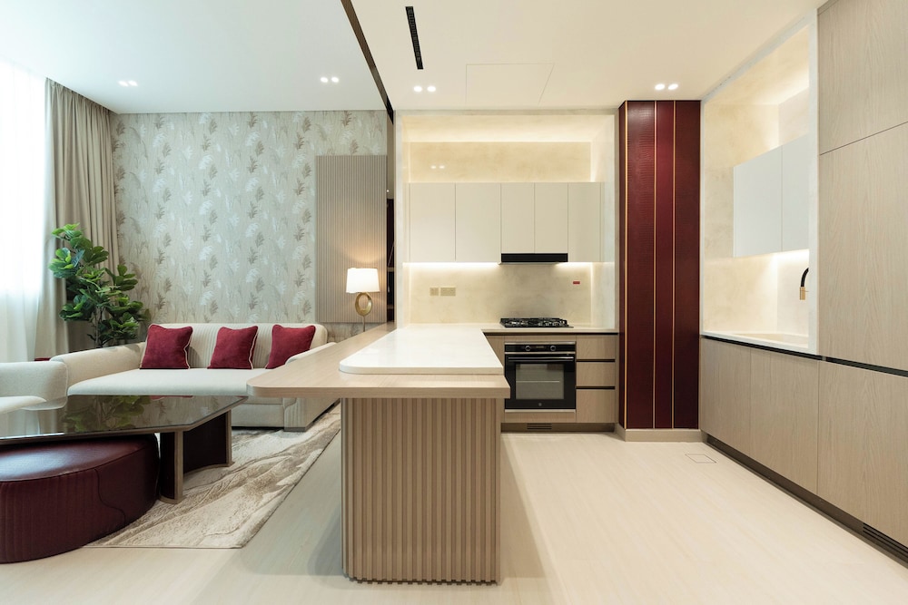 Binghatti Royale - Luxury 1BR Haven