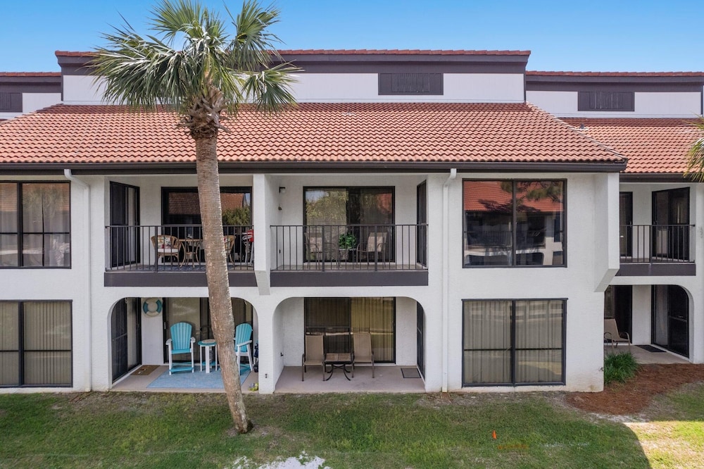 Edgewater Golf Villa 956