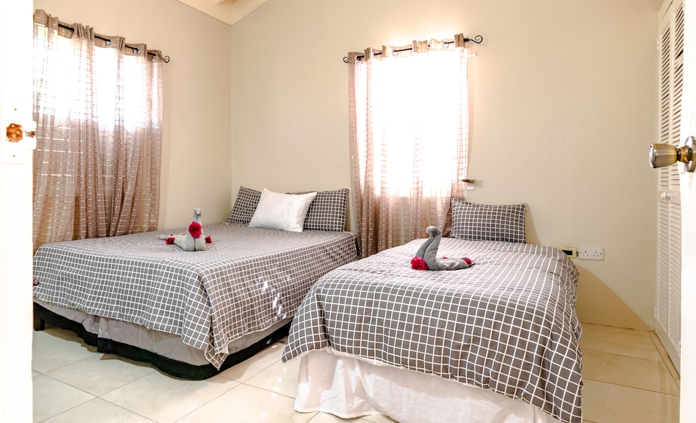 St Mary Mins Away From Ocho Rios 2 bed Ocean View Villa