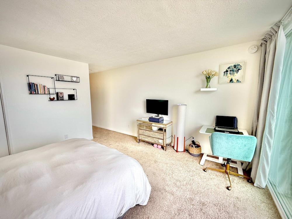 Mission Beach Bayfront Two-story bay View Condo