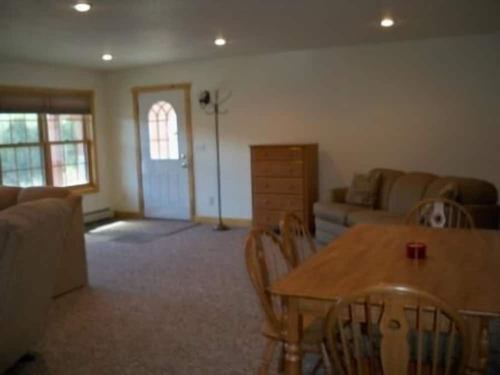 Grand View 4 Bedroom Holiday Home By Pinon Vacation Rentals