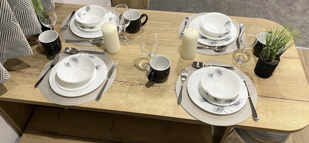 BAF Luxury Stays - Caravan Sleeps 8