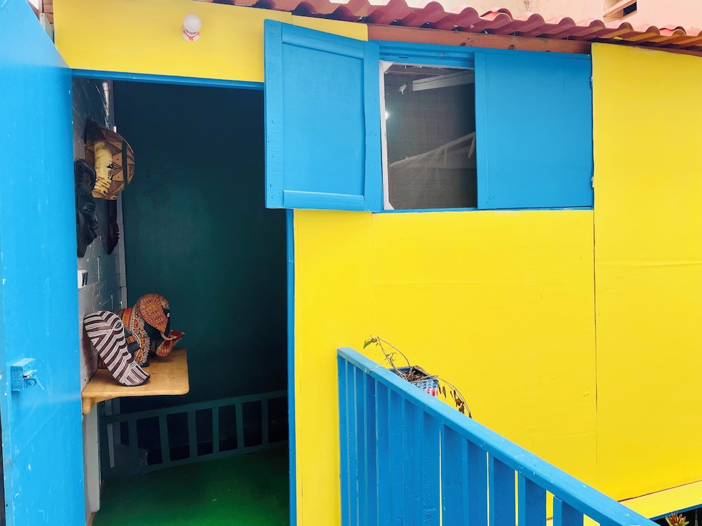 Fadidi House