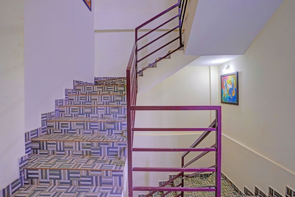 Fabhotel Padma