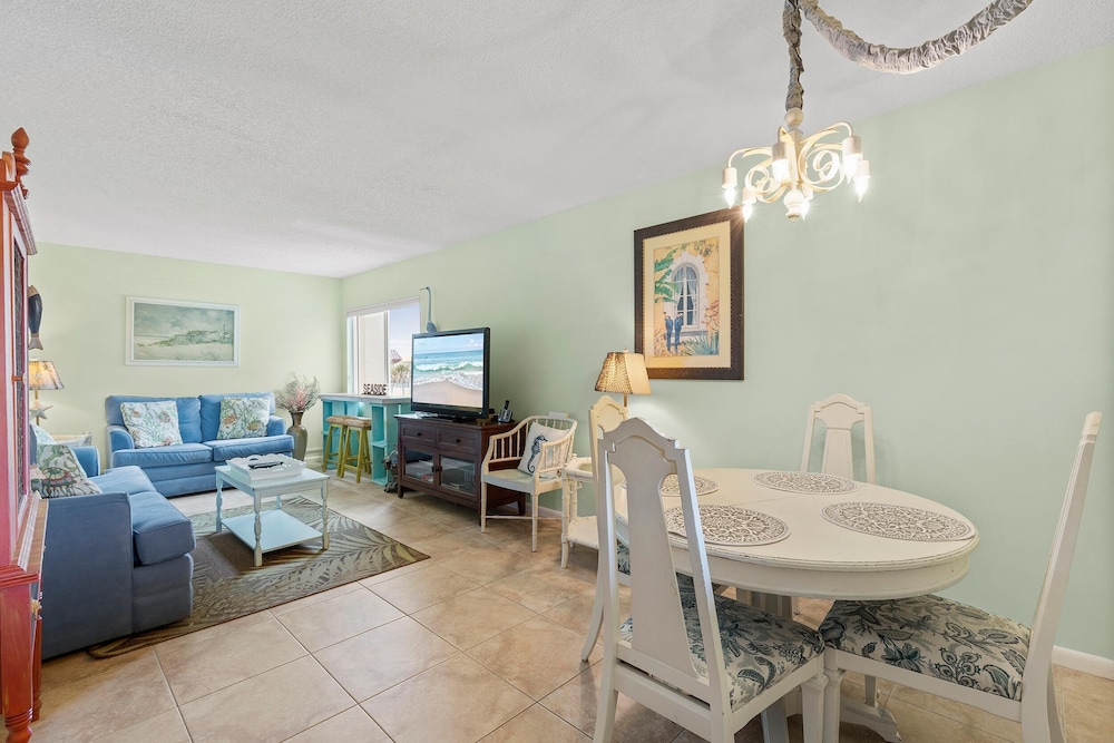 Chateau by the Sea 34B
