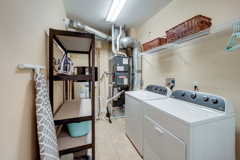 Queen City Charm Near University & Hospitals!