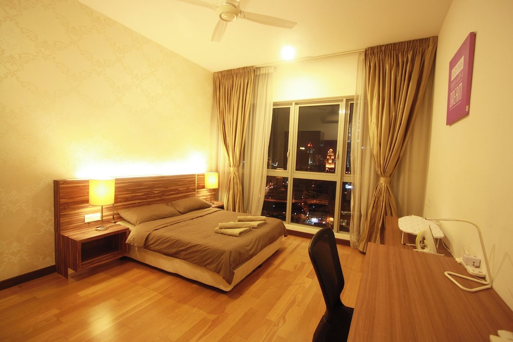 NaiBnB @ Regalia Residence