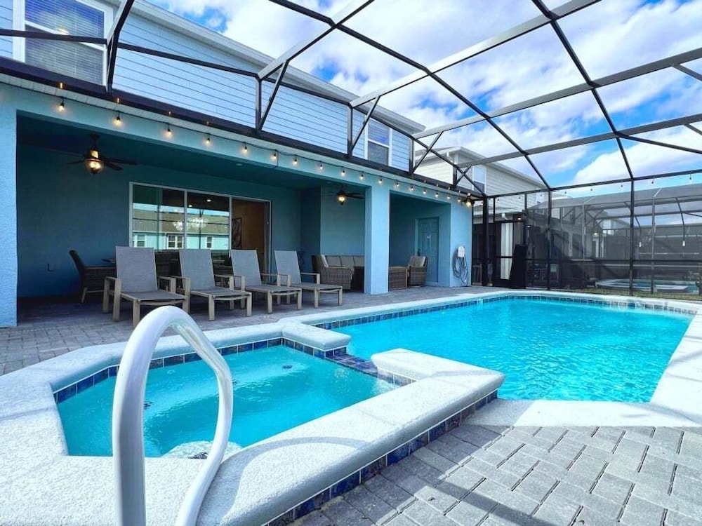 Scifi Theater Amazing Theme 7 Bed Pool Home 7 Bedroom Home